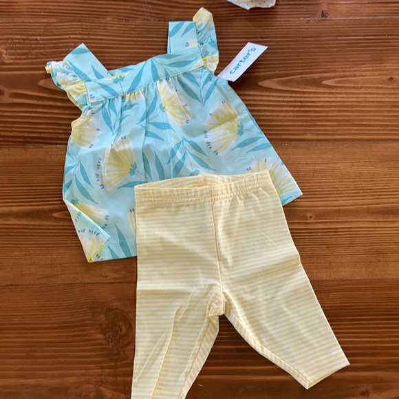 Carters flowered matching set • New with tags • Size 6 Mo - Picture 1 of 3
